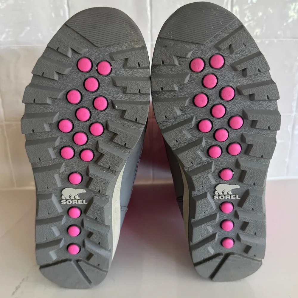 Sorel Whitney Short Waterproof Snow Boots Girls Size 3 Pink Quilted Insulated